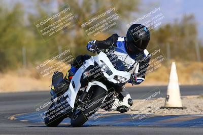 media/Jan-08-2022-SoCal Trackdays (Sat) [[1ec2777125]]/Turn 2 (150pm)/